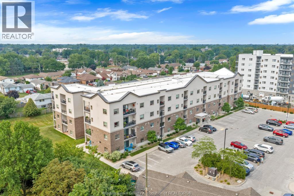 2-bedroom Single Family at 8475 Wyandotte Street #402, Windsor — photograph 3