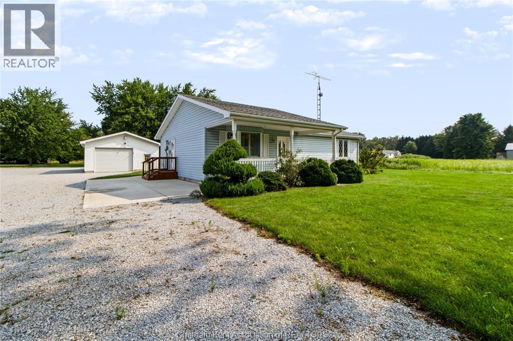 Single Family — 13175 Base Line, Thamesville, Ontario