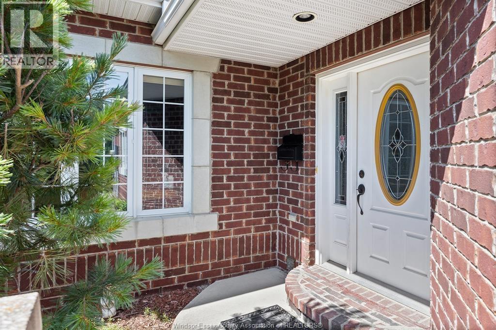 3-bedroom Single Family at 120 Kimball Drive, Essex — photograph 3