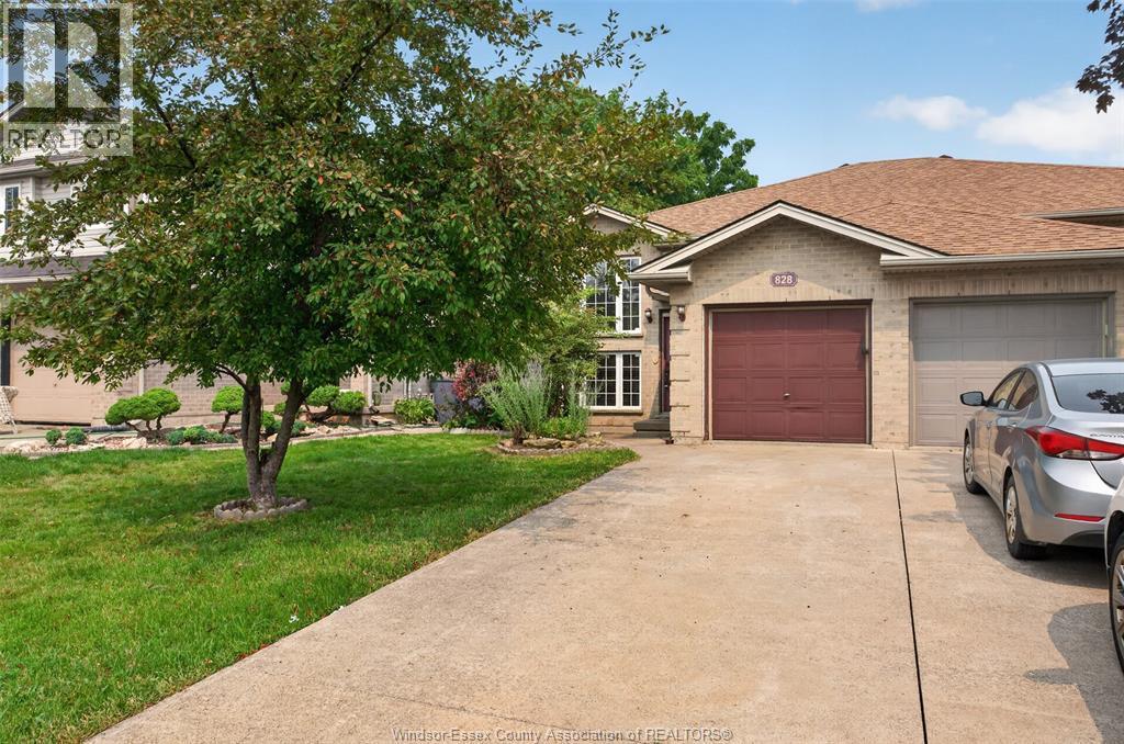 3-bedroom Single Family at 828 Michael Drive, Tecumseh — photograph 2