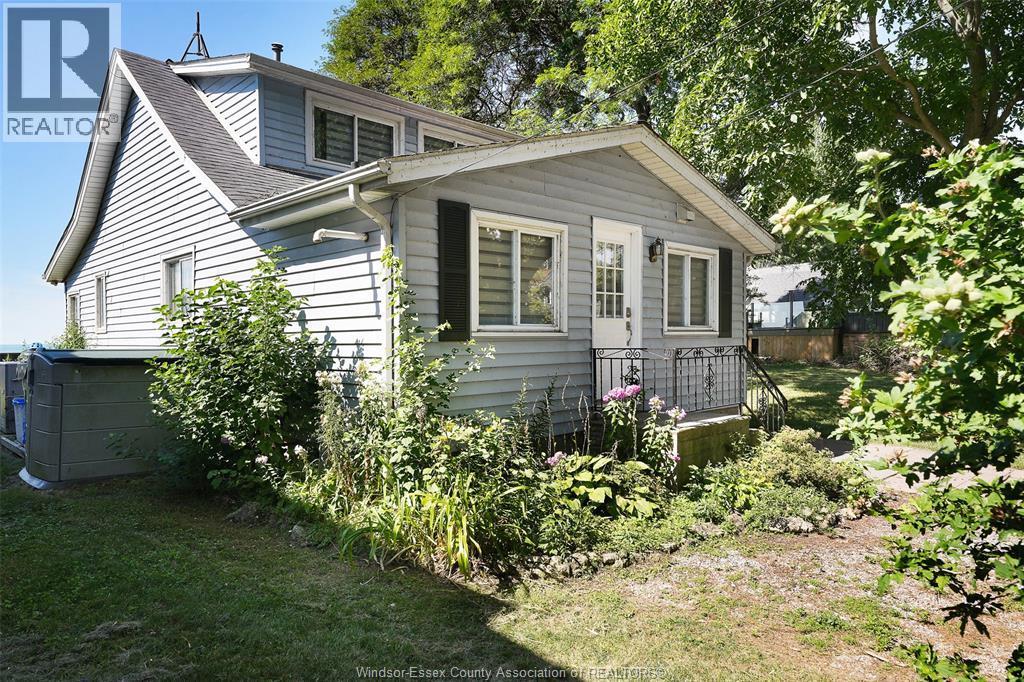 3-bedroom Single Family at 69 Willow Beach Road, Amherstburg — photograph 3