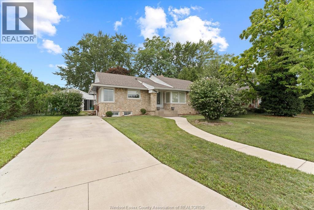 3-bedroom Single Family at 1965 Olive Road, Windsor — photograph 3