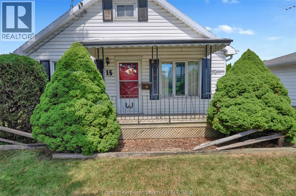 3-bedroom Single Family at 15 Oxley Drive, Chatham — photograph 2