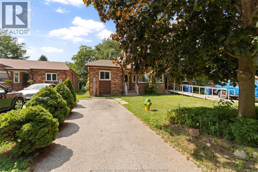2-bedroom Single Family at 46 Remark Drive, Kingsville — photograph 2