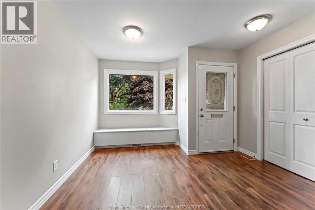 2-bedroom Single Family at 46 Remark Drive, Kingsville — photograph 3