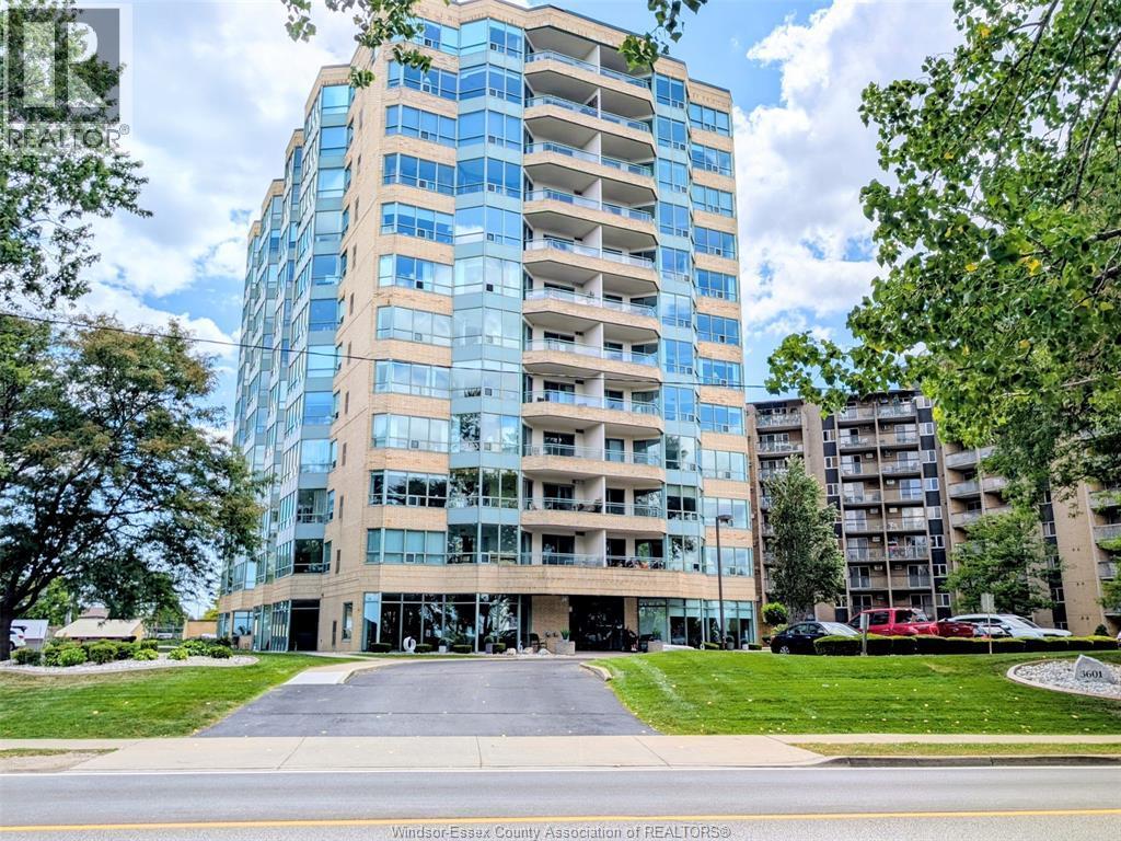 2-bedroom Single Family at 3601 Riverside Drive #604, Windsor — photograph 3