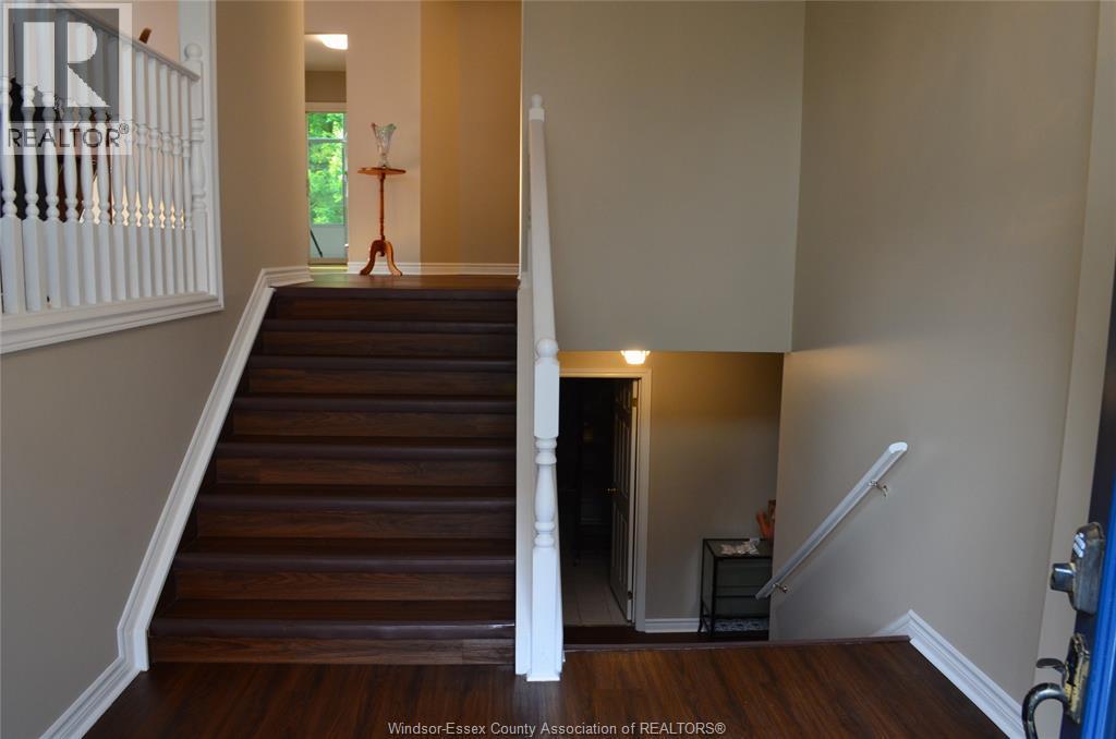6-bedroom Single Family at 1270 Woodmount Crescent, LaSalle — photograph 3
