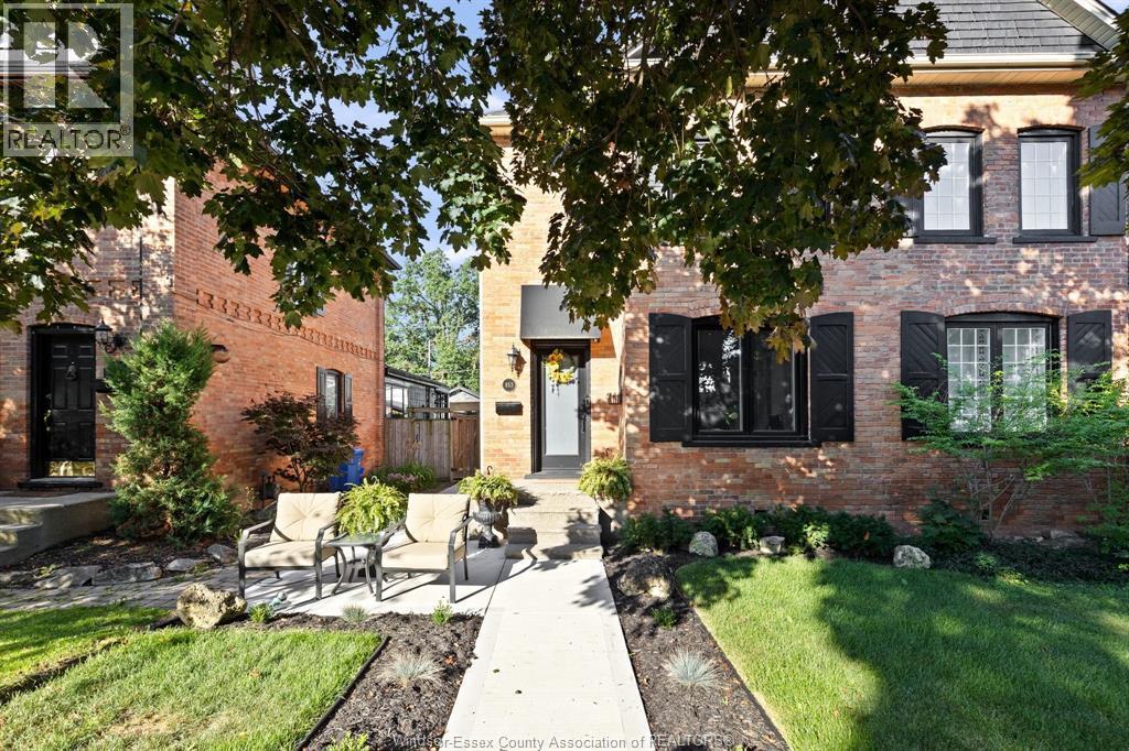 2-bedroom Single Family at 853 Monmouth, Windsor — photograph 2