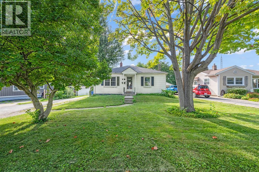 3-bedroom Single Family at 45 Wigle Street, Leamington — photograph 2
