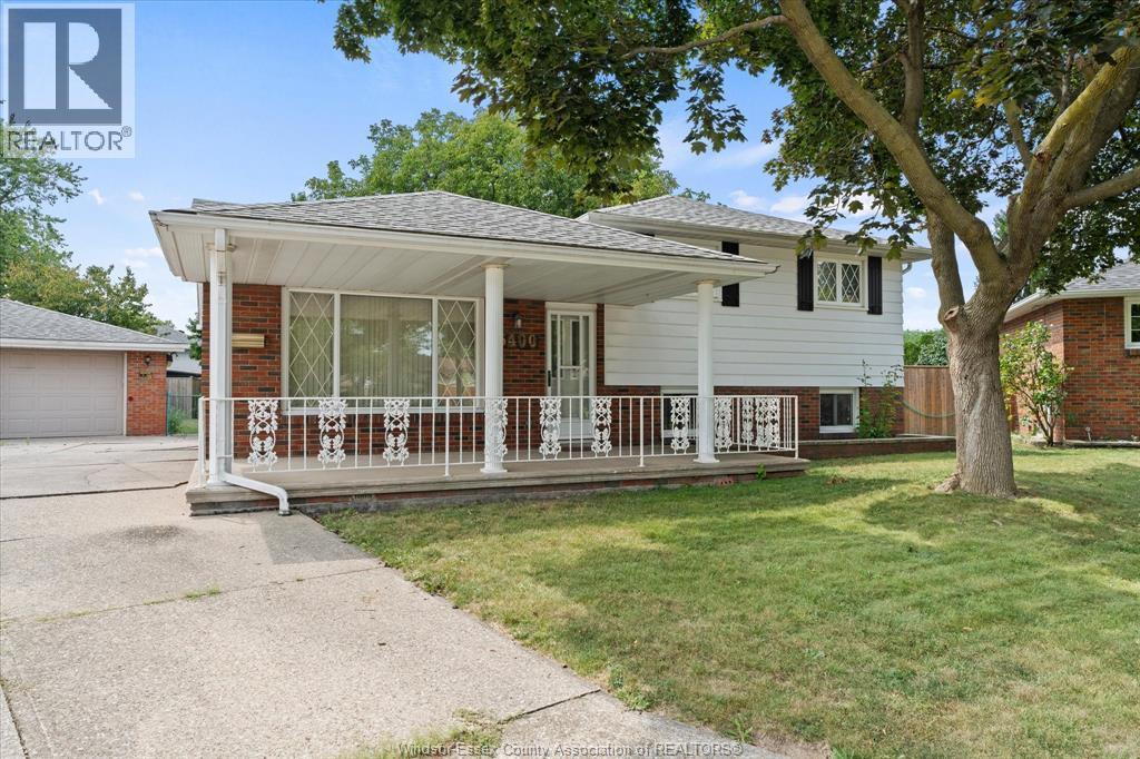 3-bedroom Single Family at 5400 Lyndon Court, Windsor — photograph 2