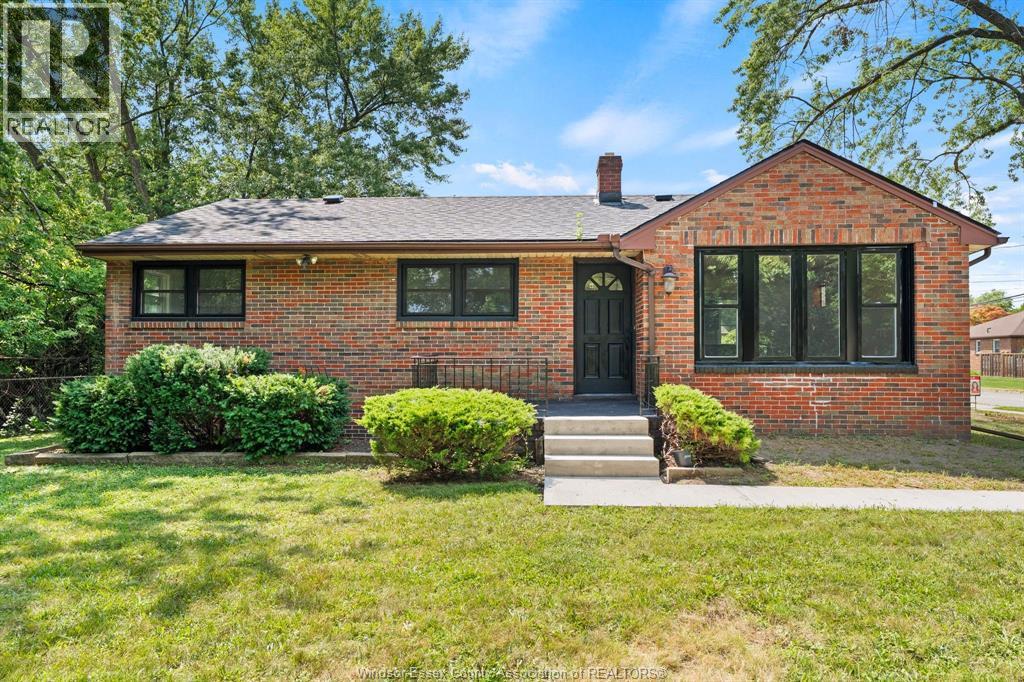 Single Family — 1905 Norfolk Street, Windsor, Ontario