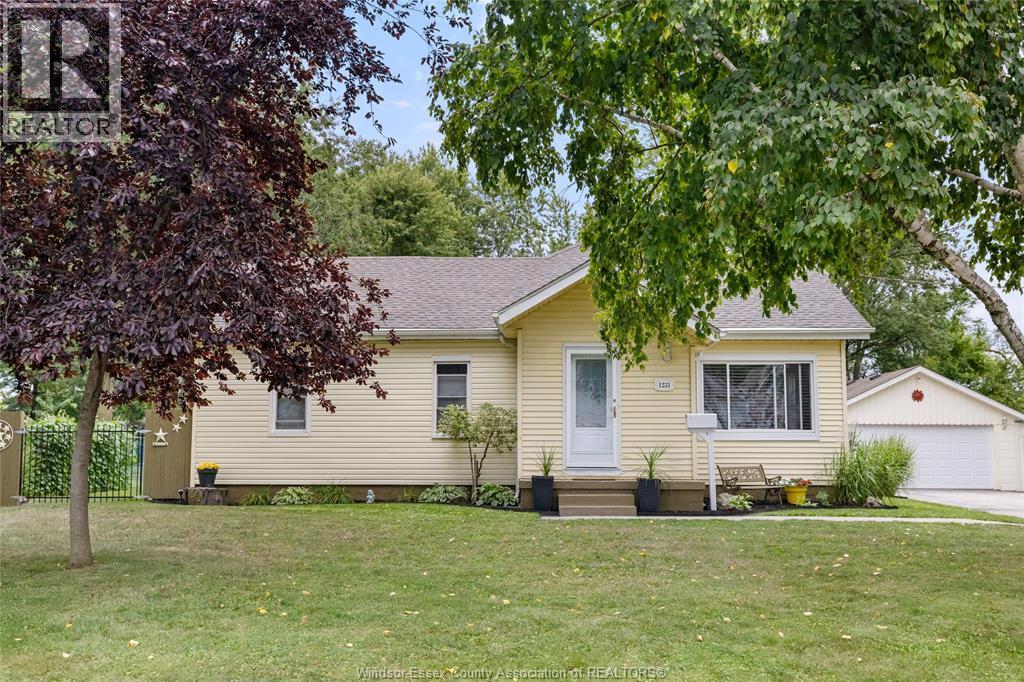 Single Family — 1233 Croydon Drive, LaSalle, Ontario