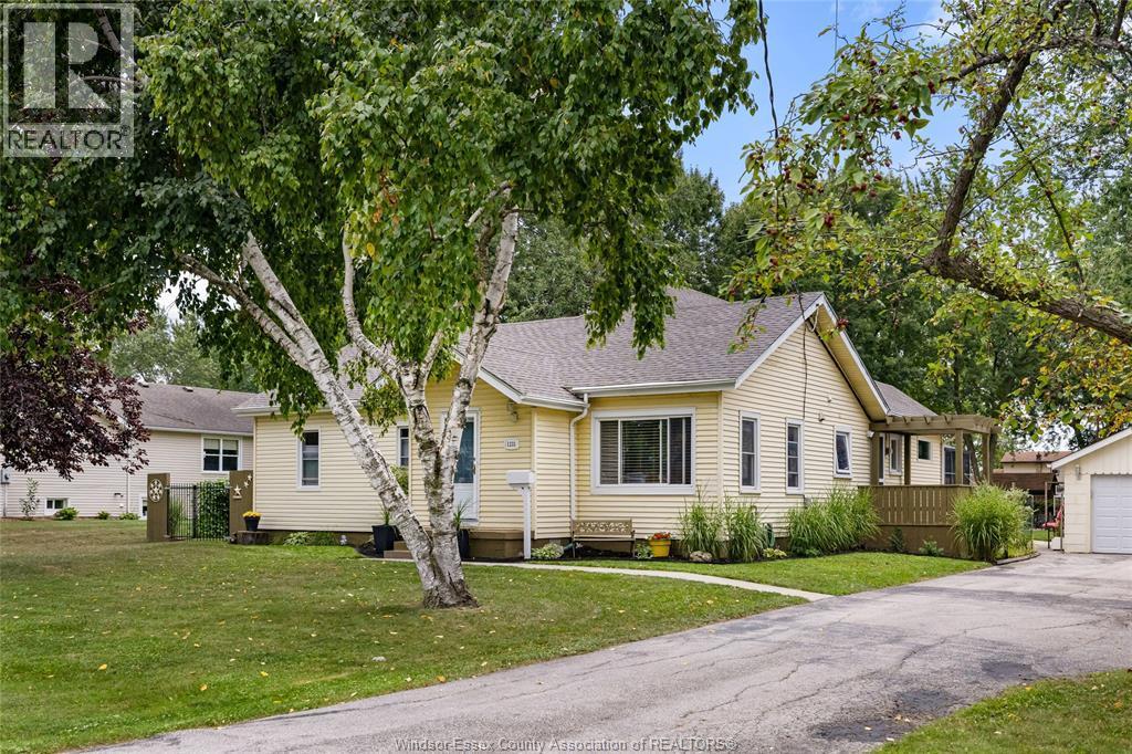 3-bedroom Single Family at 1233 Croydon Drive, LaSalle — photograph 3