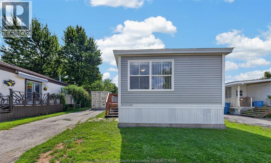 2-bedroom Single Family at 122 Steven Court, Essex — photograph 2