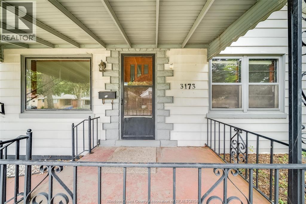 3-bedroom Single Family at 3173 Wyandotte, Windsor — photograph 3