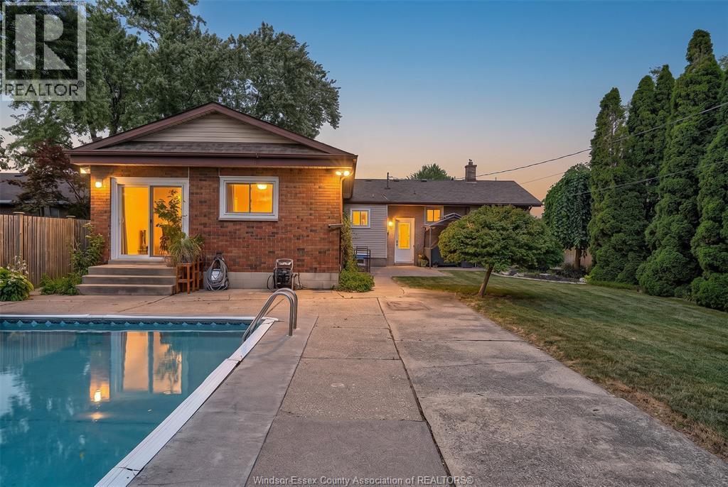 Single Family — 3417 Woodlawn Avenue, Windsor, Ontario