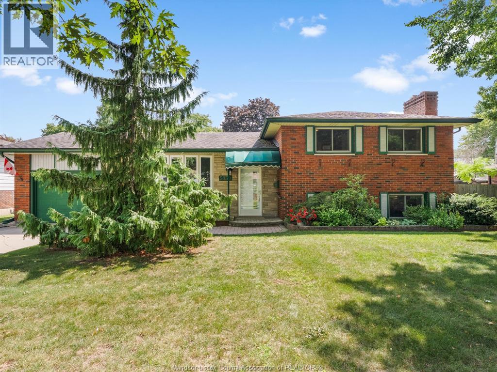 4-bedroom Single Family at 5830 Canada, LaSalle — primary photograph