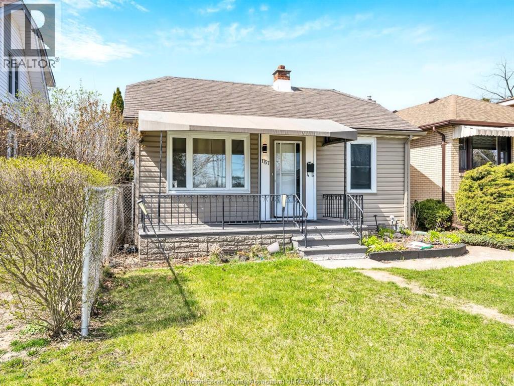 2-bedroom Single Family at 1757 Pierre Avenue, Windsor — photograph 2