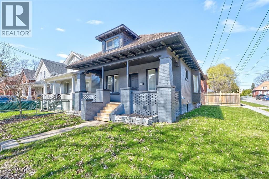 6-bedroom Single Family at 3264 Baby Street, Windsor — primary photograph