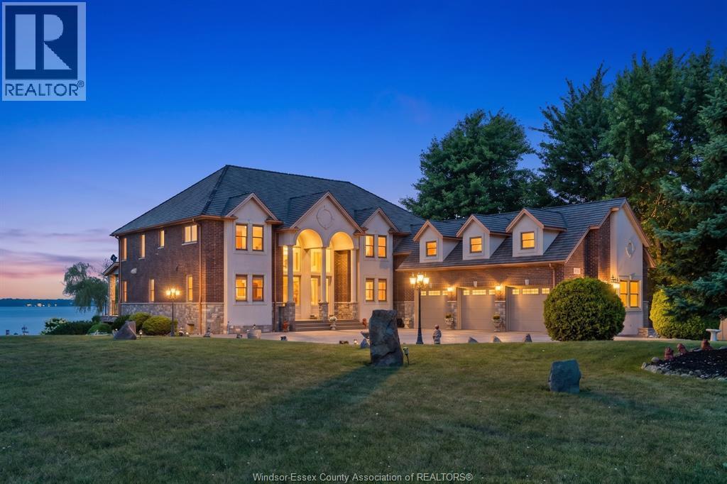 5-bedroom Single Family at 1360 Windermere Place, Amherstburg — primary photograph