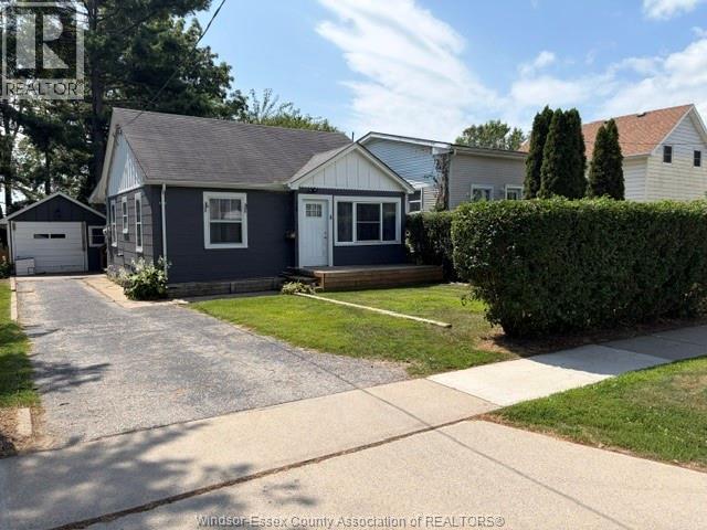 3-bedroom Single Family at 14 Smith Avenue, Leamington — photograph 2