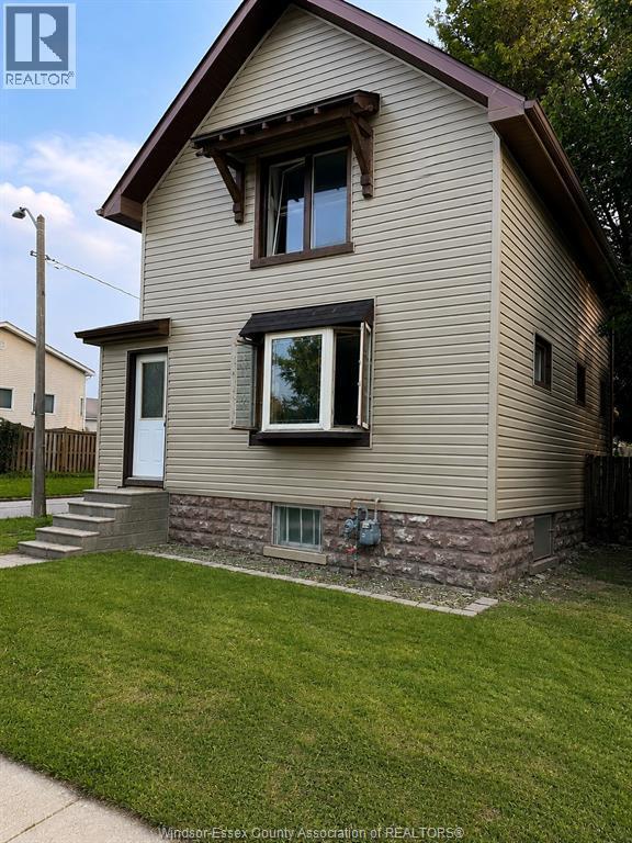 Single Family — 1597 Bruce, Windsor, Ontario
