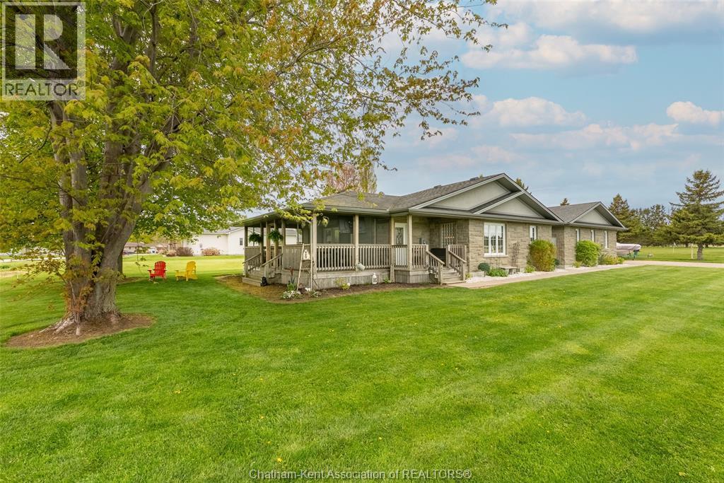 3-bedroom Single Family at 18400 Marine Park Drive, Rondeau Bay Estates — photograph 2