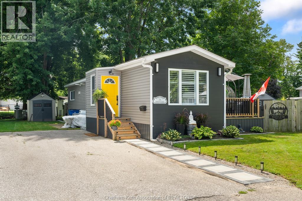 Single Family — 23 Sutton Court, Chatham, Ontario