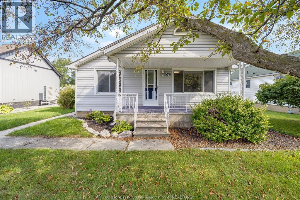 3-bedroom Single Family at 52 Prospect Street, Tilbury — primary photograph