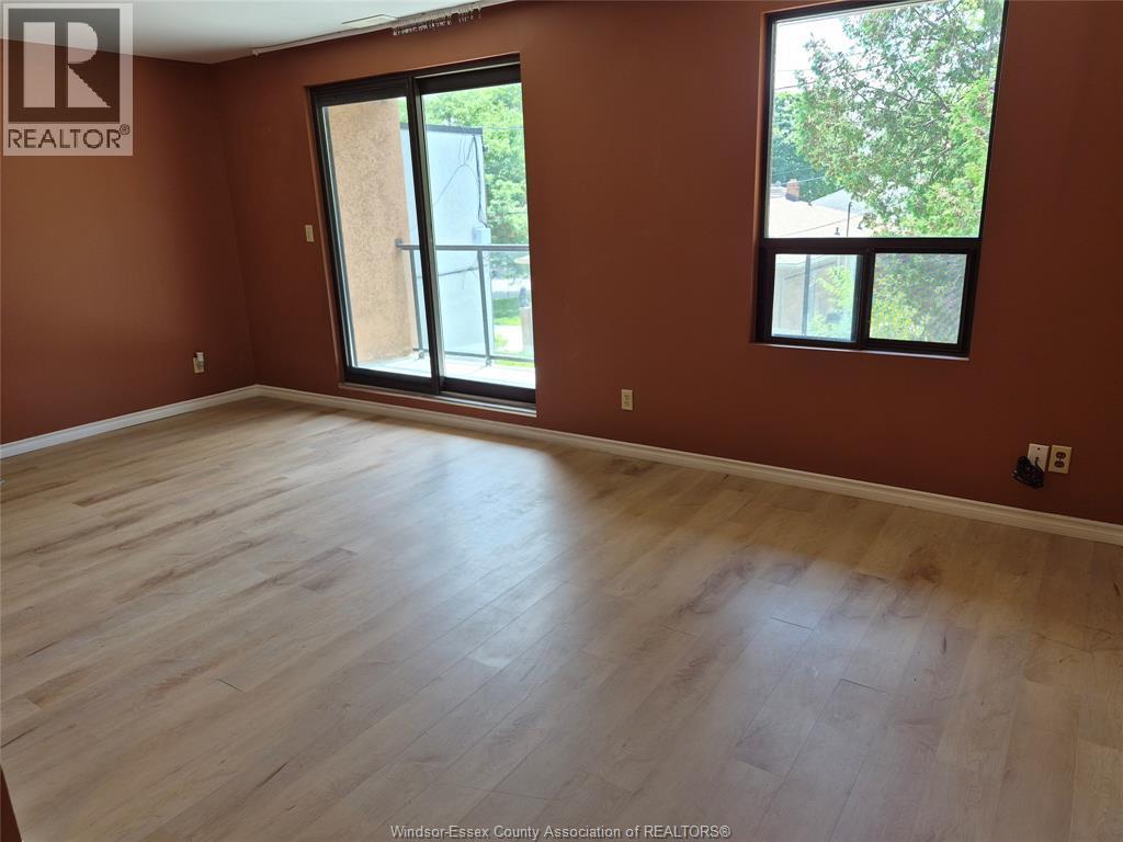 2-bedroom Single Family at 3875 Tecumseh Road #3, Windsor — primary photograph