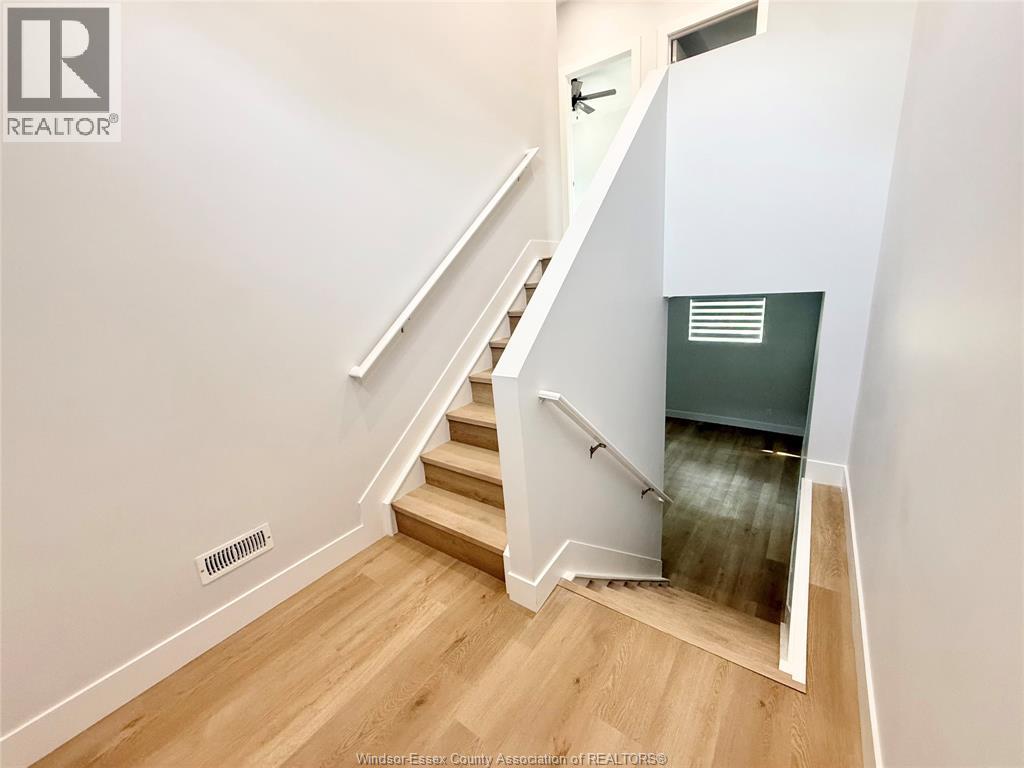 2-bedroom Single Family at 1740 Buckingham Drive, Windsor — photograph 3