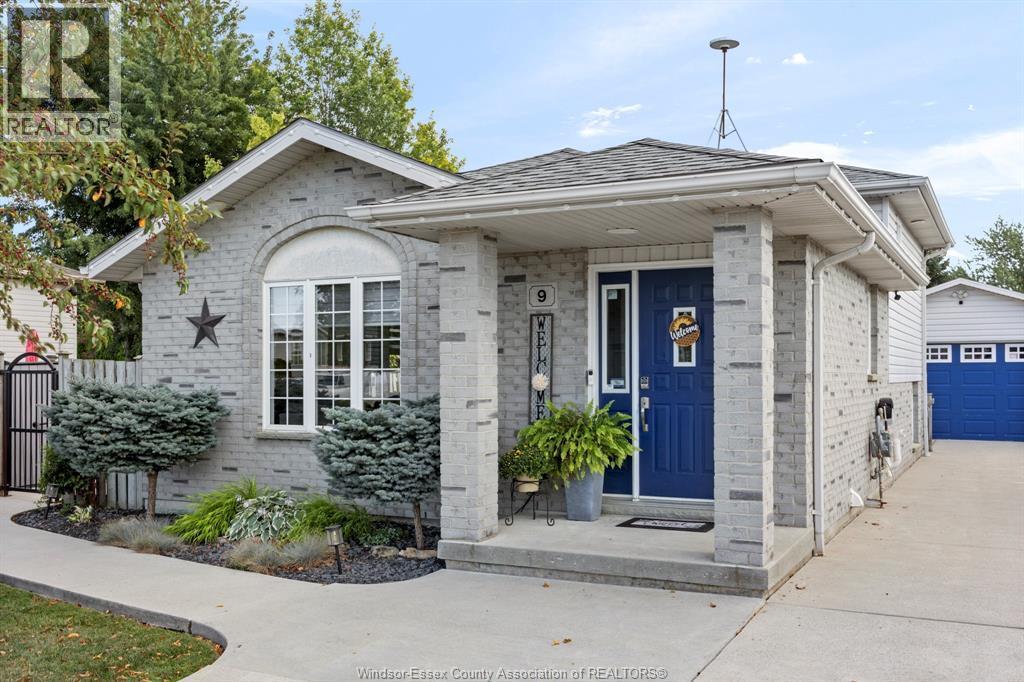 3-bedroom Single Family at 9 Regal, Tilbury — primary photograph