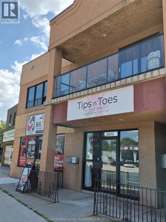 1-bedroom Single Family at 3875 Tecumseh Road #1, Windsor — primary photograph