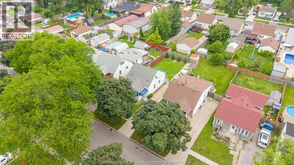 4-bedroom Single Family at 1756 Westcott Road, Windsor — photograph 3