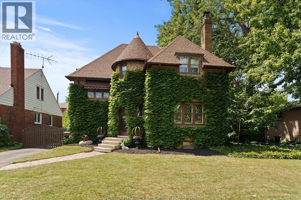 4-bedroom Single Family at 1965 Rossini Boulevard, Windsor — primary photograph