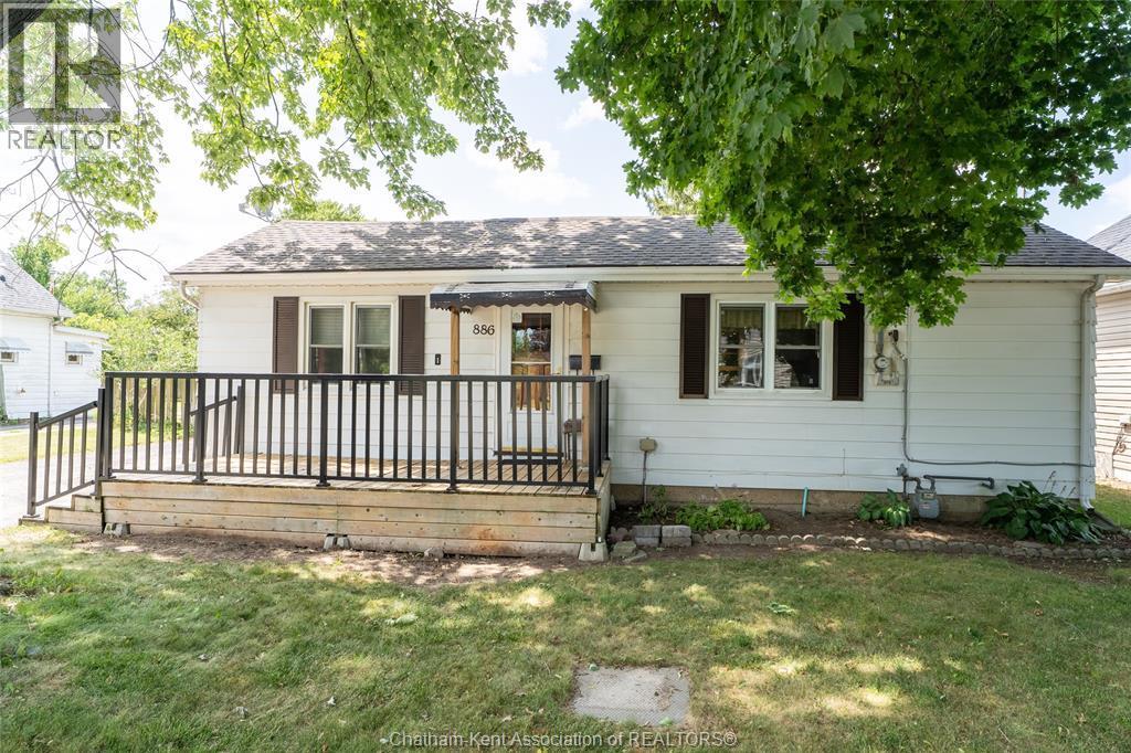 2-bedroom Single Family at 886 Old Glass Road, Wallaceburg — photograph 2