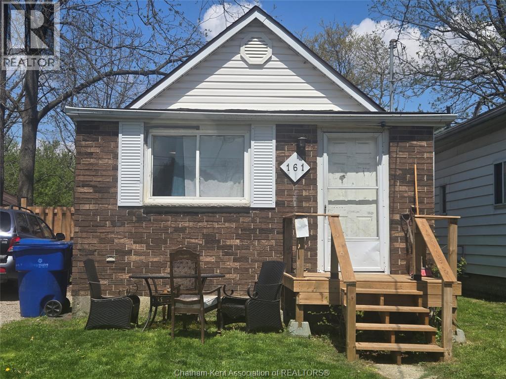 Single Family — 161 Wellington Street, Chatham, Ontario