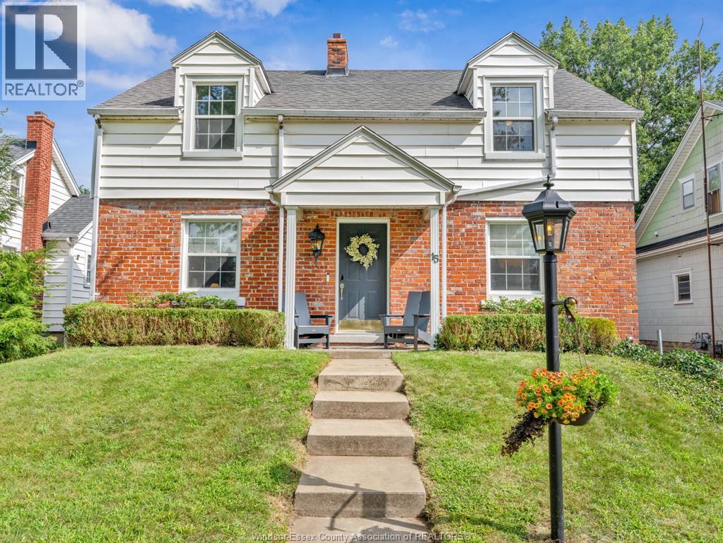 3-bedroom Single Family at 15 Georgia, Leamington — primary photograph