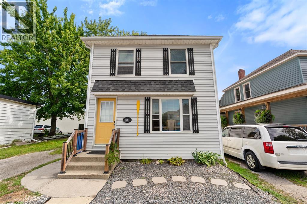3-bedroom Single Family at 261 Bathurst Street, Amherstburg — primary photograph
