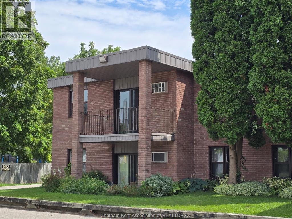 3-bedroom Single Family at 12 Montgomery Drive #A207, Wallaceburg — primary photograph