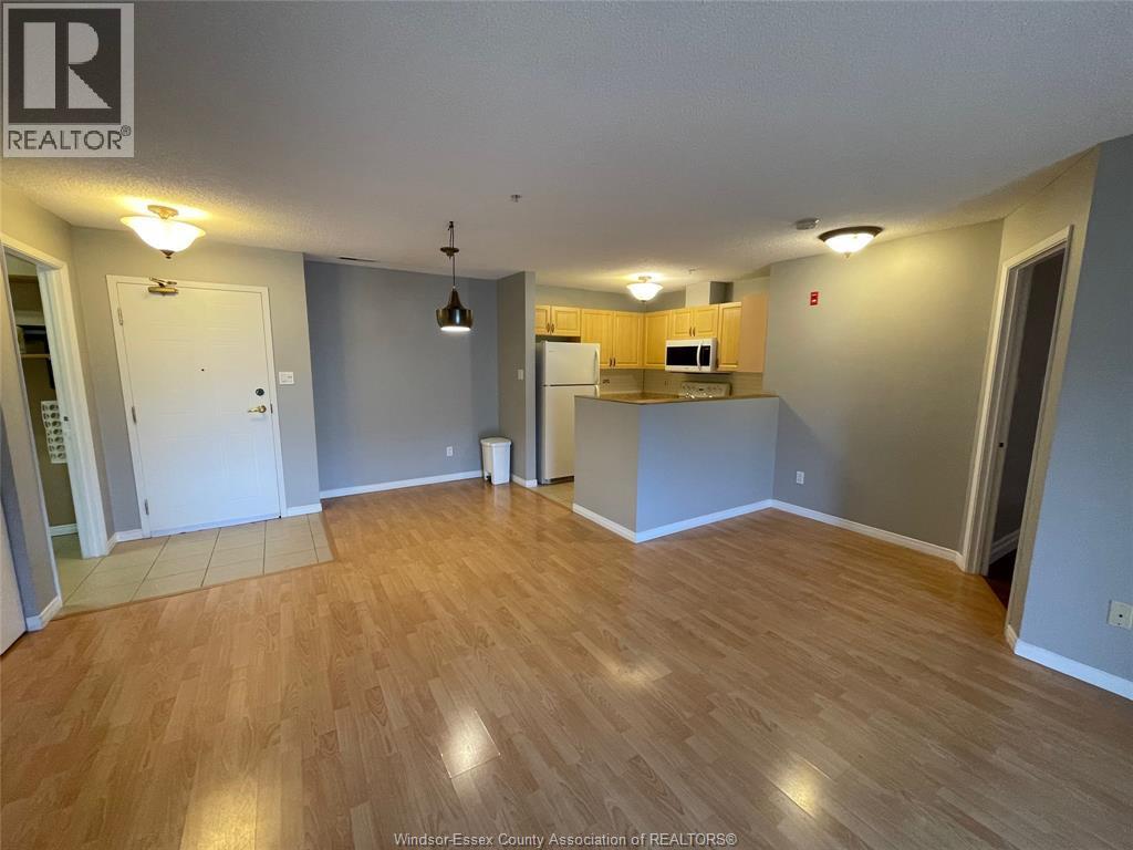 2-bedroom Single Family at 3160 Wildwood #107, Windsor — photograph 3