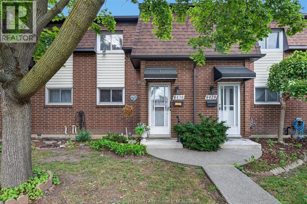 Single Family — 6430 Thornberry, Windsor, Ontario