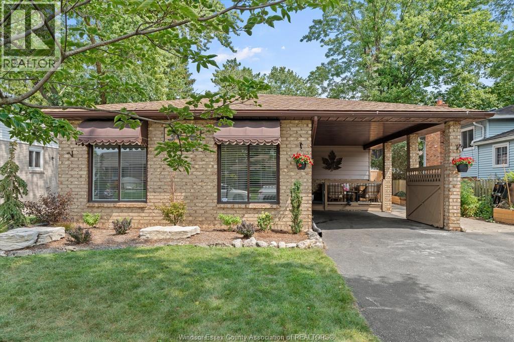 Single Family — 3416 Longfellow, Windsor, Ontario