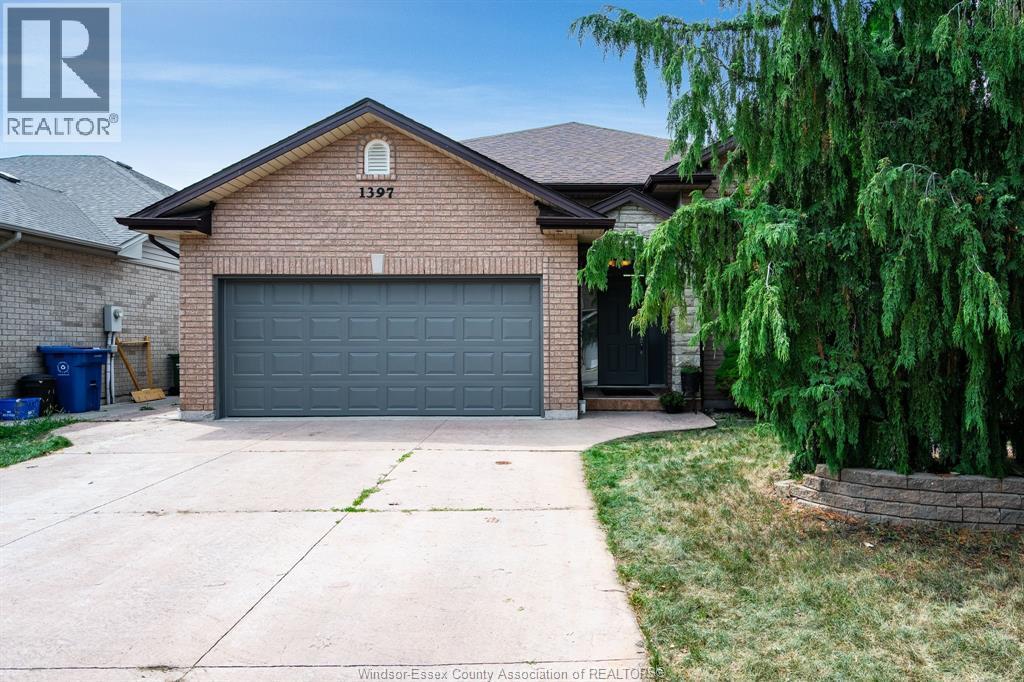 5-bedroom Single Family at 1397 Morningstar Avenue, Tecumseh — photograph 2