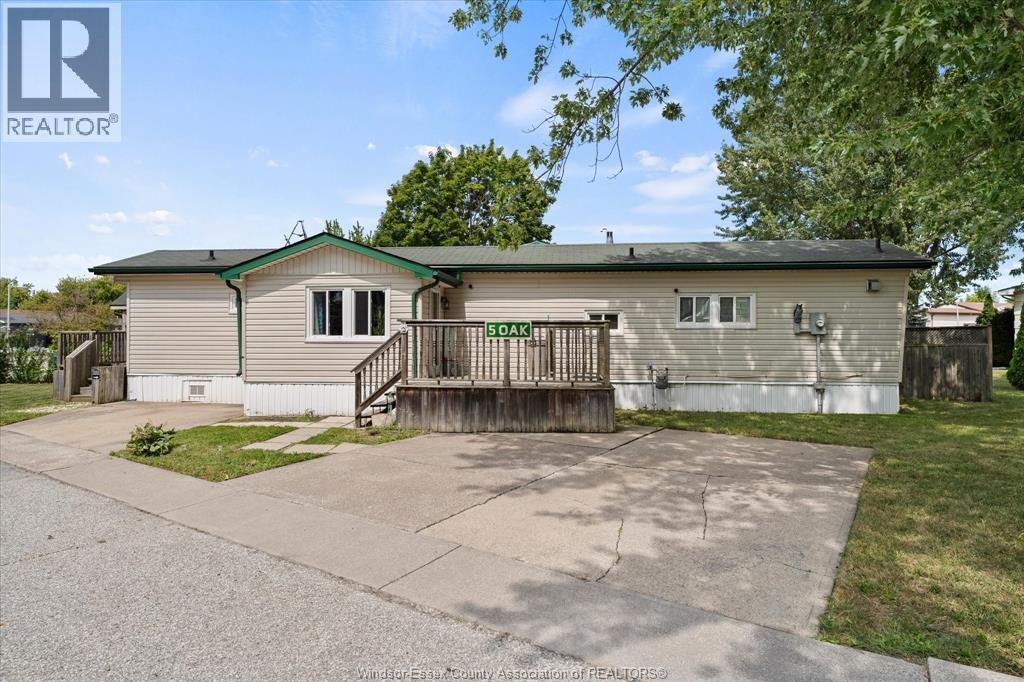 Single Family — 5 Oak Court, McGregor, Ontario