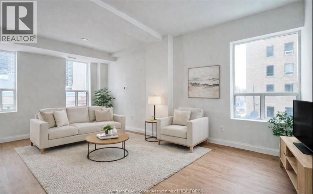 2-bedroom Single Family at 267 Pelissier Street #402, Windsor — photograph 3