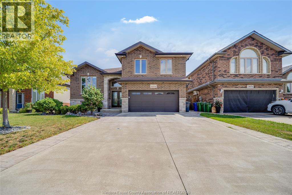4-bedroom Single Family at 3072 Troup Crescent, Windsor — primary photograph