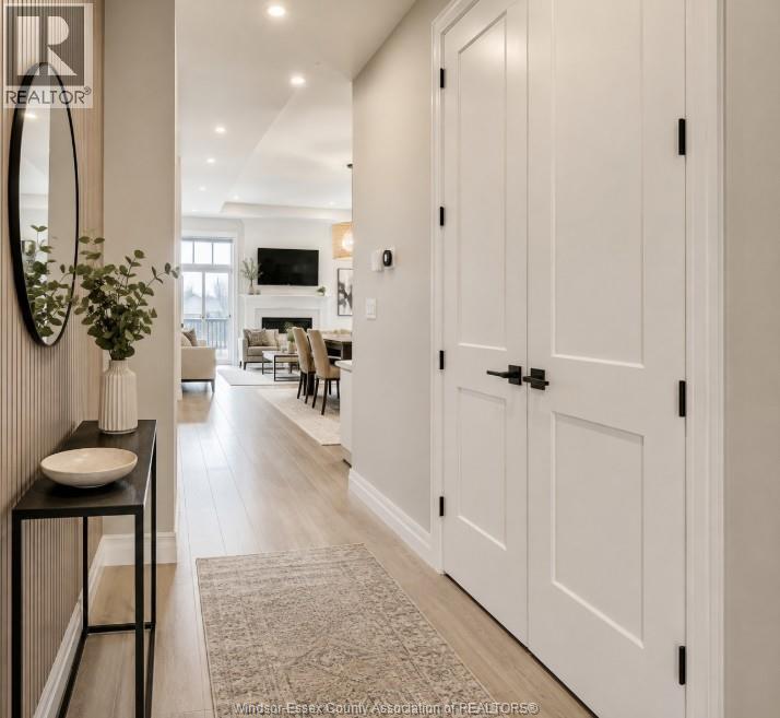 4-bedroom Single Family at 102 Carolina Woods Crescent, Leamington — photograph 2