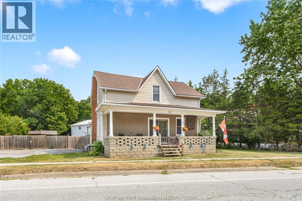 Single Family — 166 London Road, Thamesville, Ontario