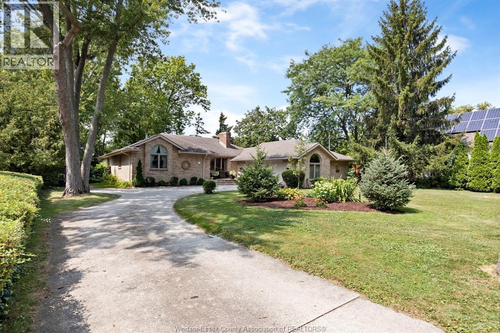 4-bedroom Single Family at 161 Lacasse Boulevard, Tecumseh — photograph 3